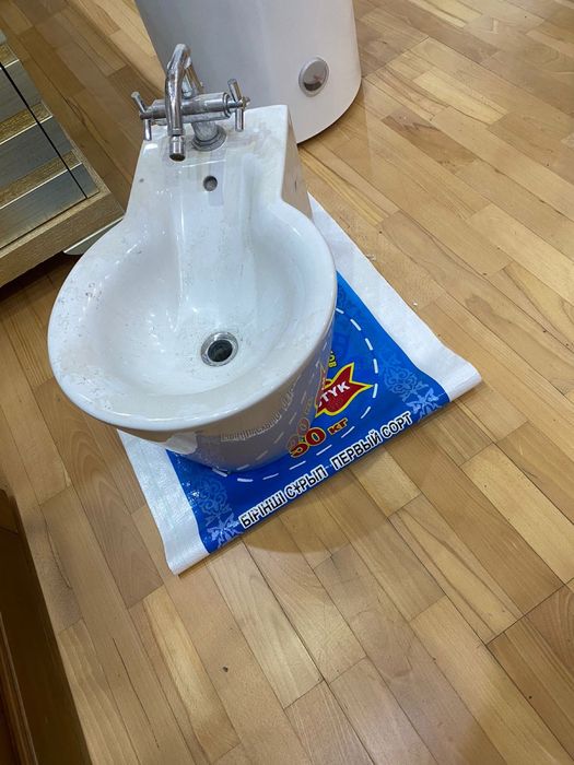 Биде продам срочно