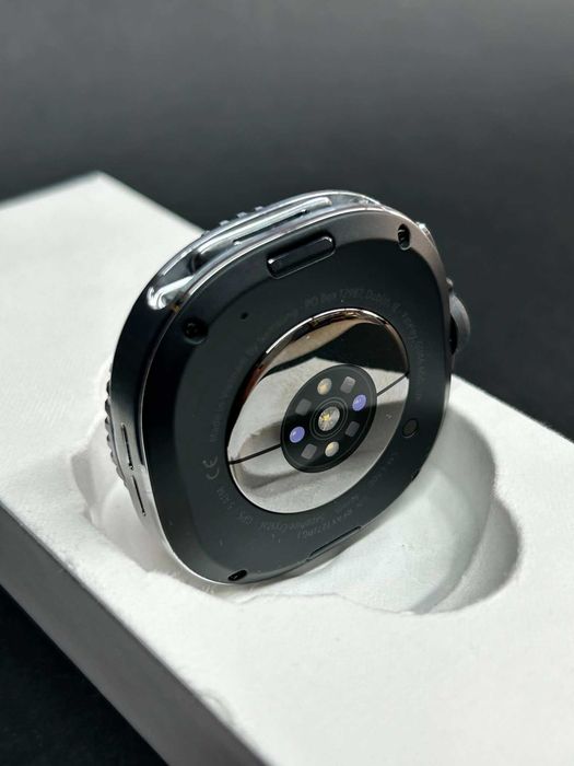 Смарт часовник SAMSUNG Watch8 Classic L500 Black 46mm / Като нов