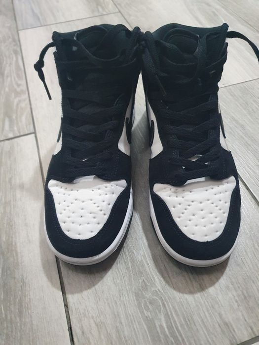 Adidasi Nike Dunk
