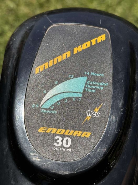 Продавам електрически двигател за лодка  Minn Kota Endura 30 (12V)