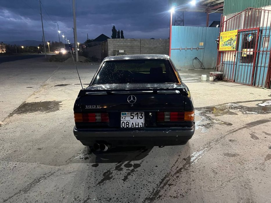 Mercedes - Benz 190