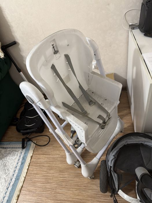 Детский столик для кормление