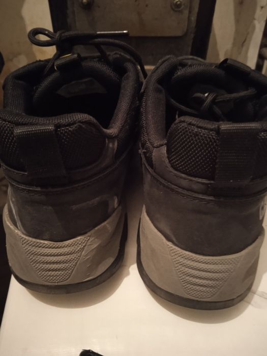 Кроссовка осень зима