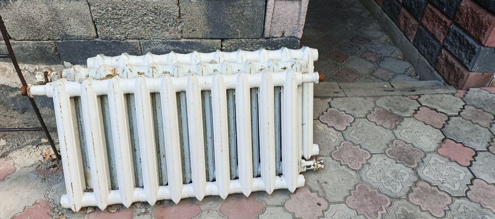 Продам батареи чугун.