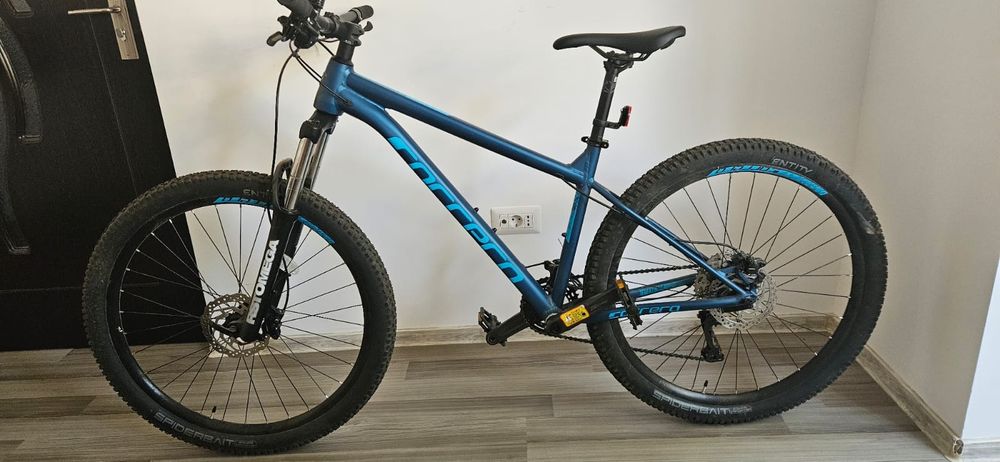 Se vinde cu 1400 de lei