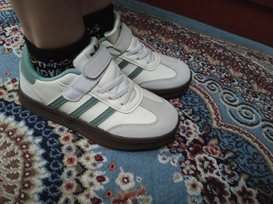 Новые кроссовки кеды