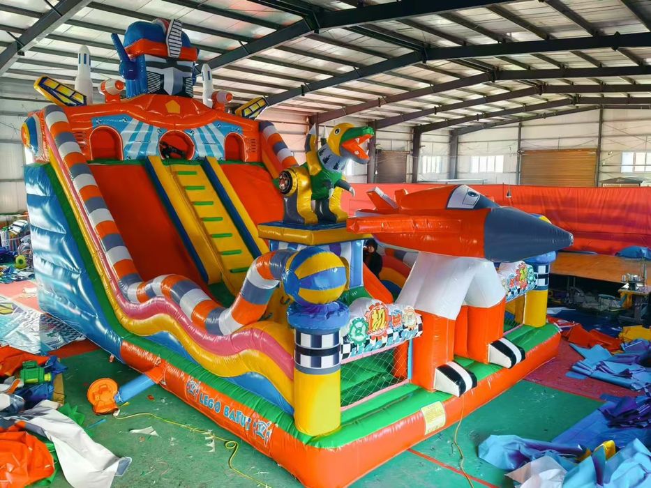 Надувной Батут , горка бассеин новый