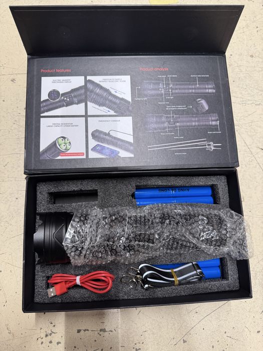 Laterna laser ozn cu zoom 10000 lumeni torch nou tactica profesionala