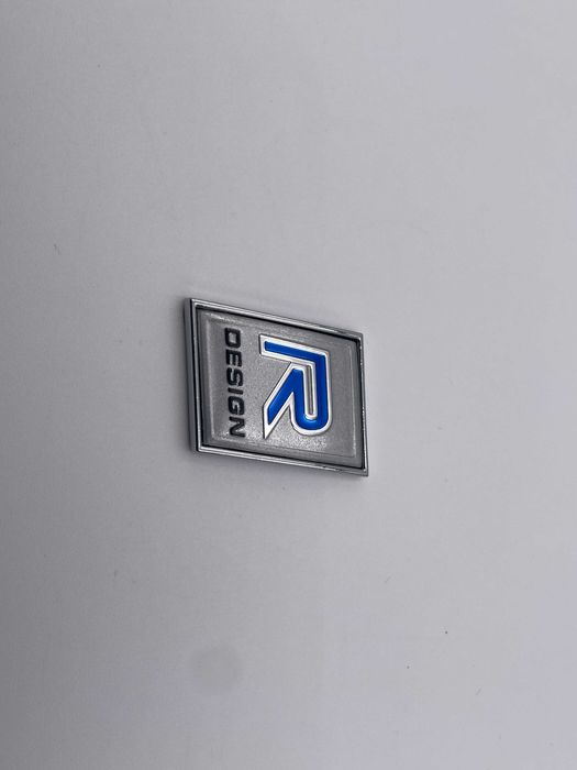 Emblema Compatibila VOLVO R-design spate