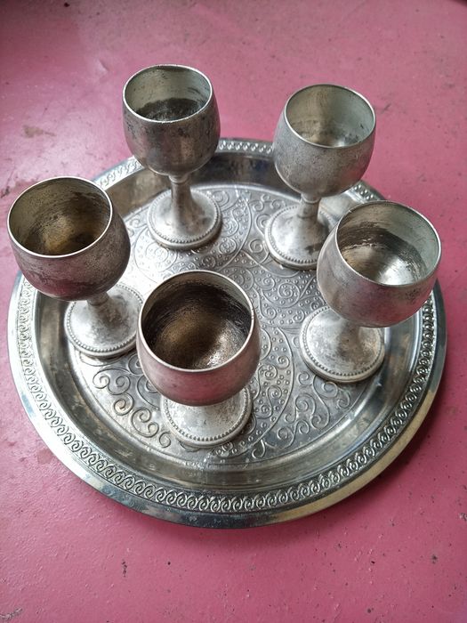 Сребърни чаши за. Колекционери