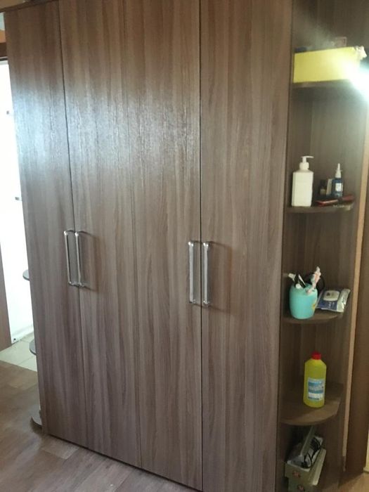 Продам шифоньер.