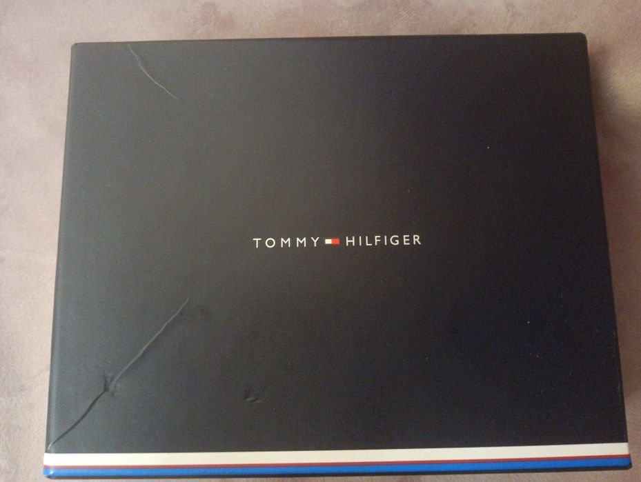 Портмоне кошелёк tommy Hilfiger новый