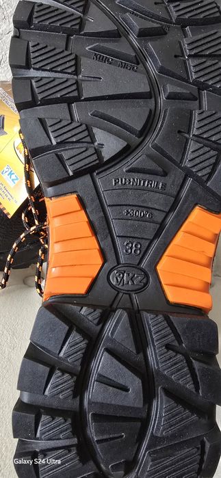 Продам ботинки зимние, рабочие