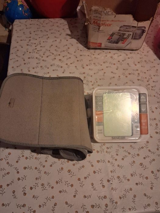 Апарат за кръвно Sencor SBP 690