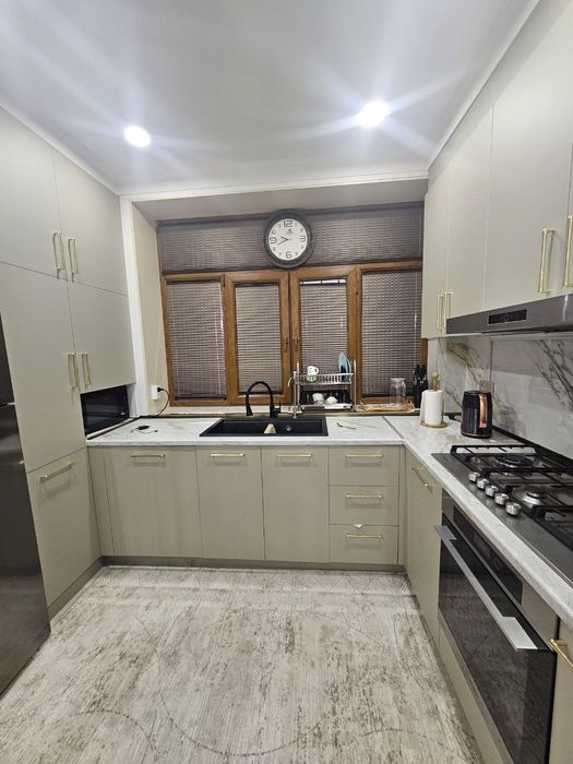 Продаётся 4-х ком на Карасу-6