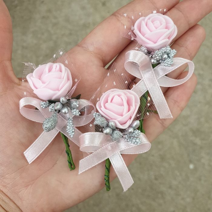 Сватбени бутониери