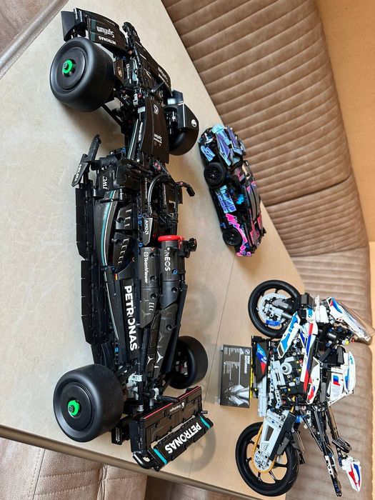 3 машини из лего