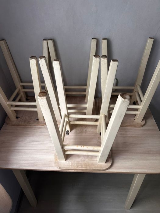 Продам стол и стулья