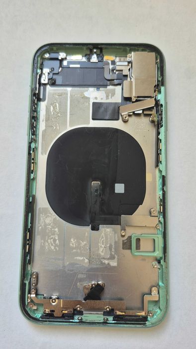 iPhone 11 - дисплей, панел, камери и други части