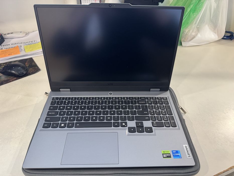 Lenovo LOQ 15irx10 32GB GDDR5 RTX5060 (GDDR7) 1TB i7
