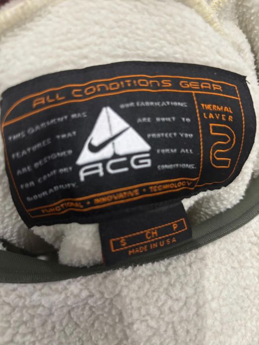 Шерпа от вълна на Нике.