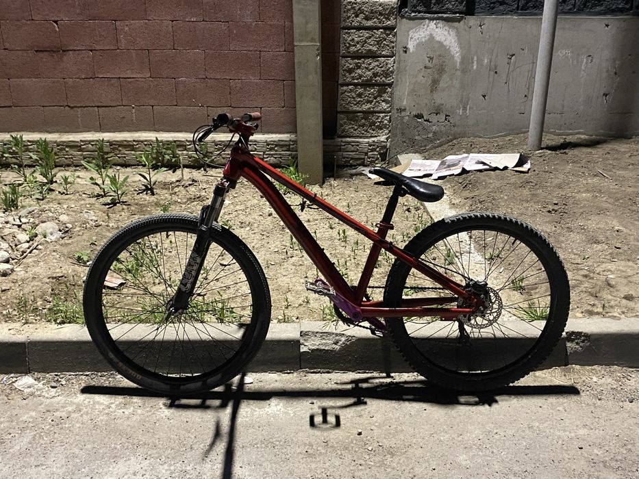 Велик Кастом Дерт.