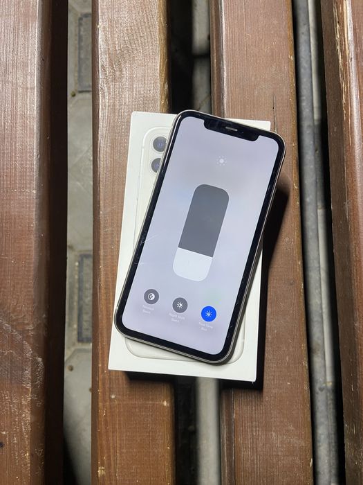 Продаётся айфон 11 [ IPhone 11 ] 64 гб