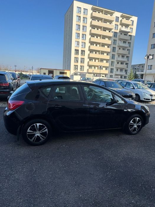 Opel Astra J 2010 1.4benzina Euro5 130.000Km