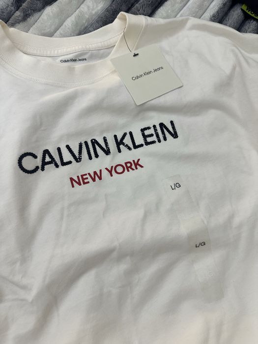 Футболка от Calvin Klein ращмер L
