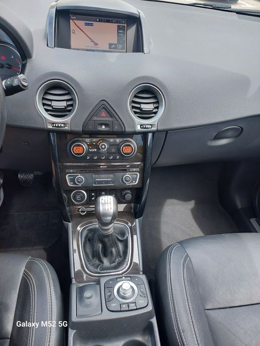 Renault koleos 2.0 dci 4×4 /Initiale Paris.