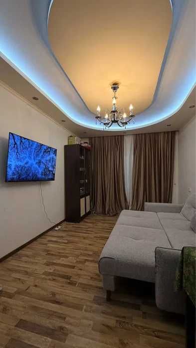 Tamojni Universited Milliy bog ga xam yaqin 4 xona Kvartira sotiladi!