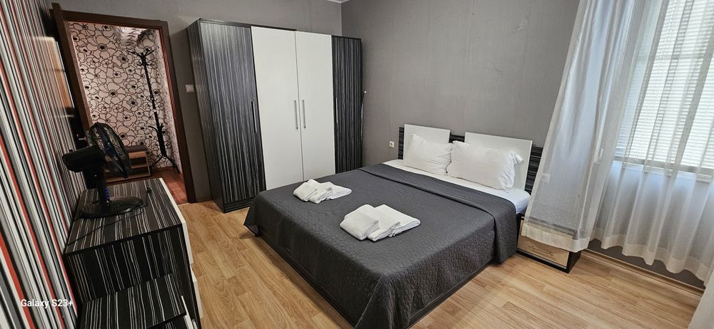 Дава се под наем Тристаен апартамент в Бургас, Сарафово - 120 кв.м за 612 € - Снимка #4