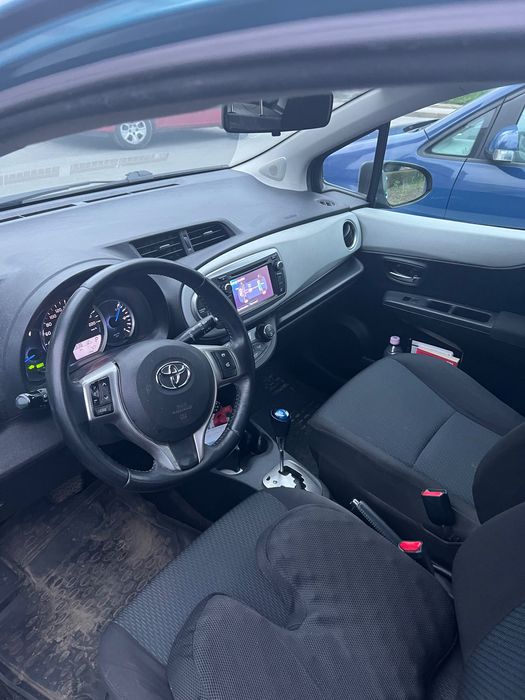 2012 Toyota Yaris hybrid