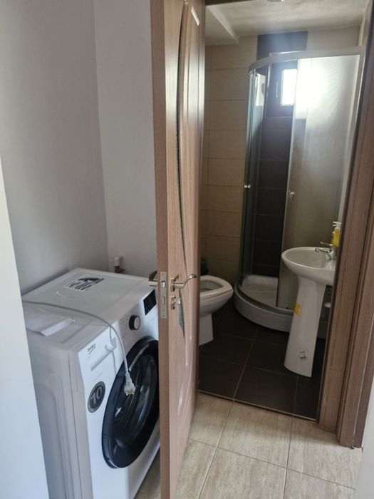 Apartament 2camere parter de închiriat.