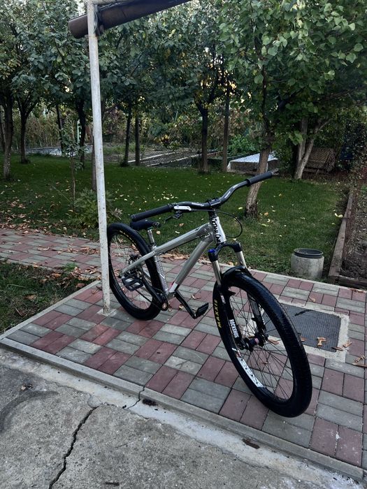 vand octane one zircus custom dirt