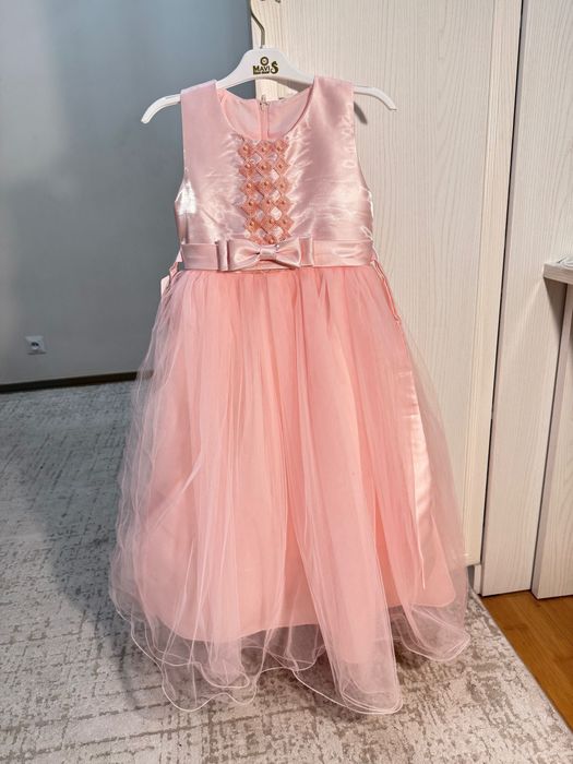 Праздничное платье для девочки