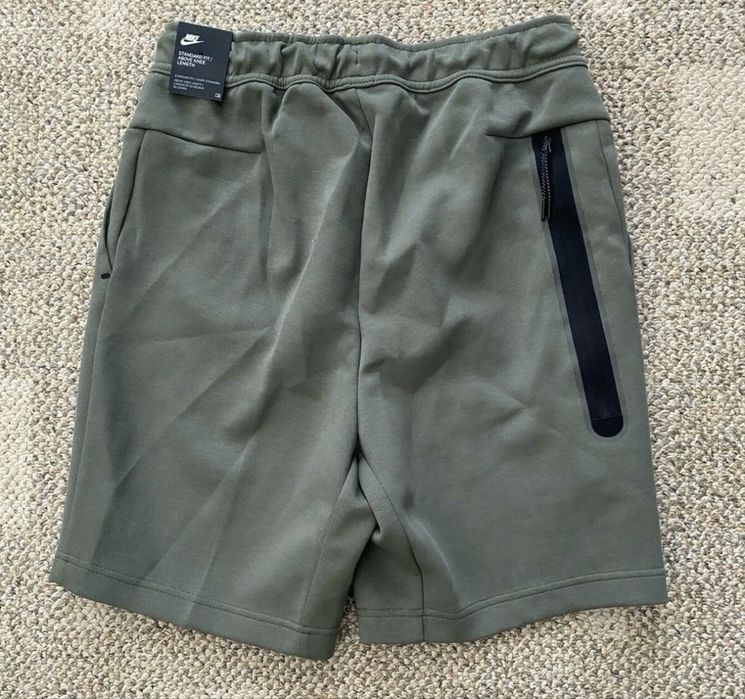 Pantaloni scurti nike tech original marime m unisex noi originali
