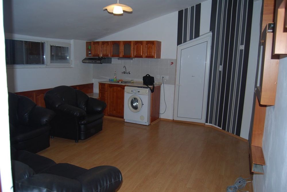 двустаен обзаведен, кв.Редута, тухла с АКТ16, Ателие, до парка