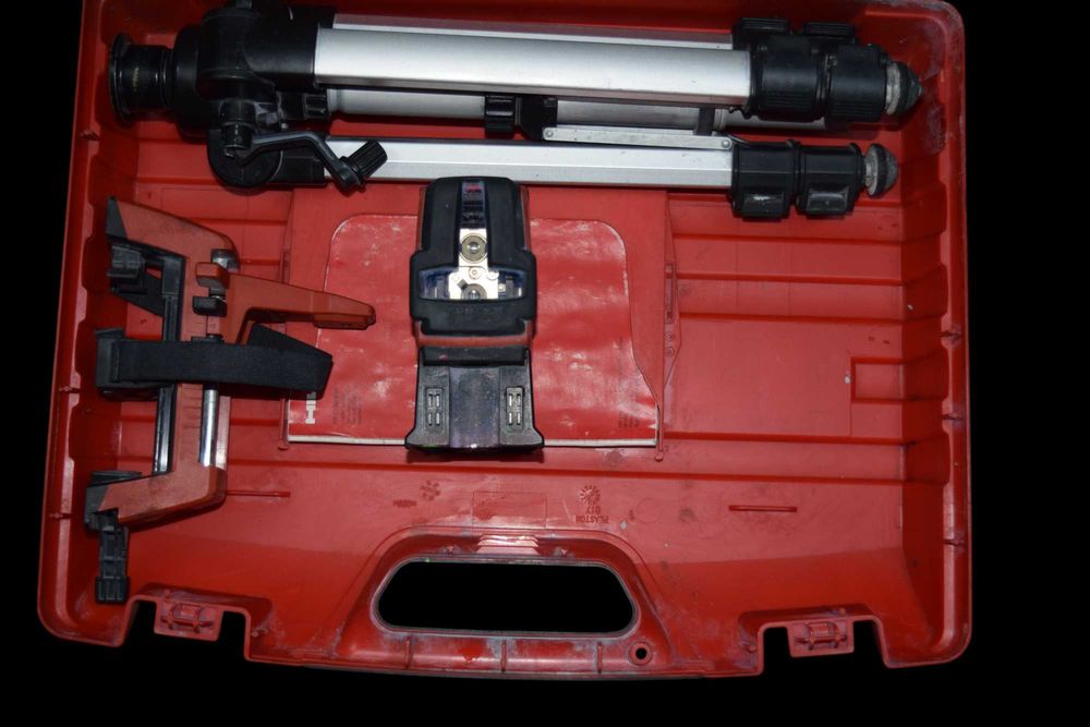 Nivel laser Hilti PMC 46 cu trepied și accesorii