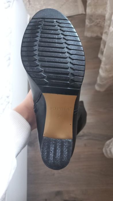Продам женские сапоги SOPEIA