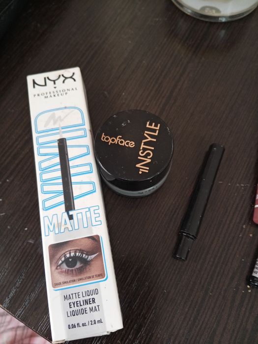 Продам косметику для визажиста