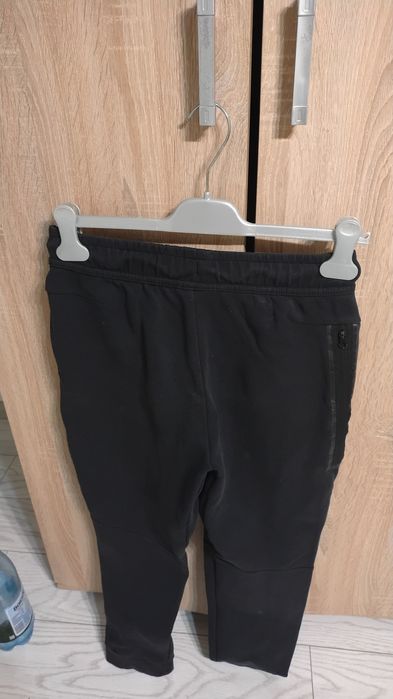 Pantaloni Nike Tech