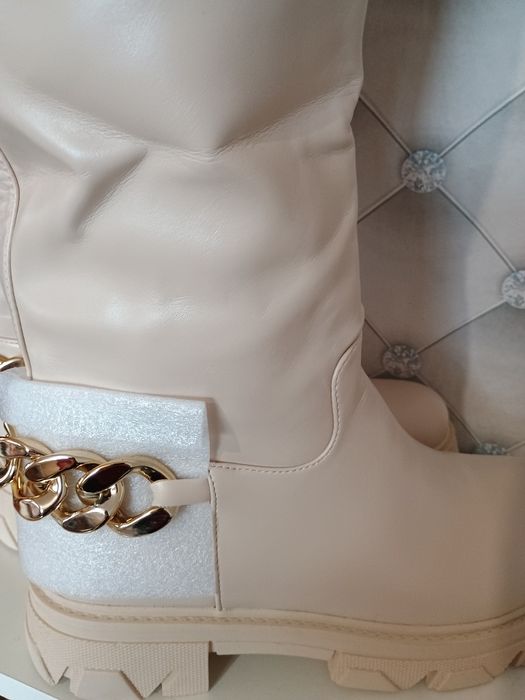 Дамски бежови зимни ботуши 41 номер