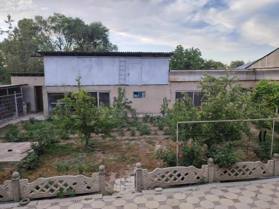 Продаётся дом с участком