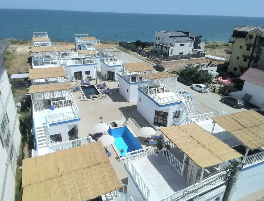 Căsuțe-Bungalow ri Costinesti la malul Mării