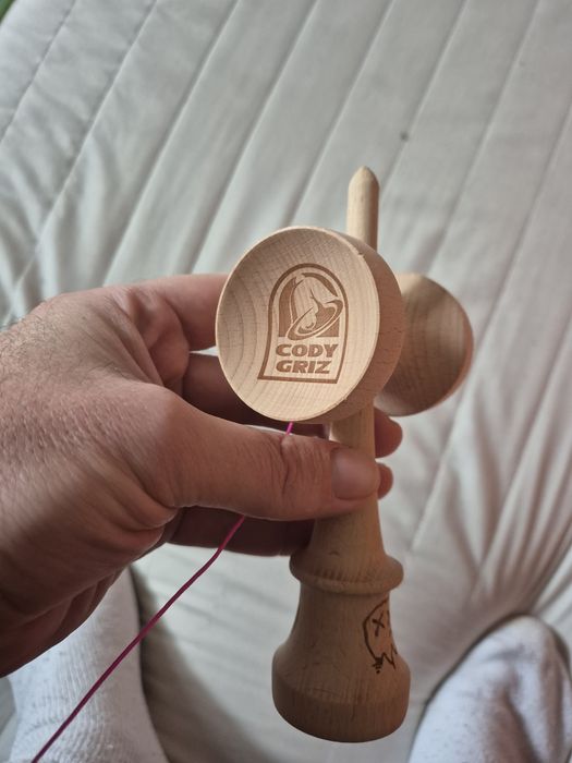 Kendama Sweets Cody Griz antiskid 2