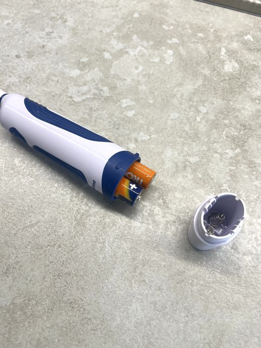 Perie Periuta de dinti electrica Novadent ca noua