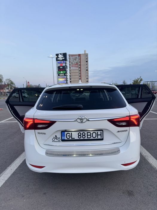 TOYOTA Avensis 2015 — imagine 3