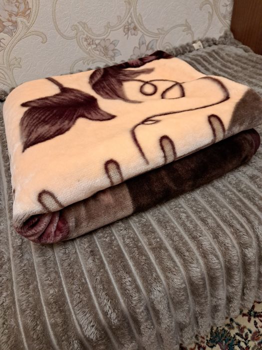 Продаётся Плед-одеяло.  Новое.