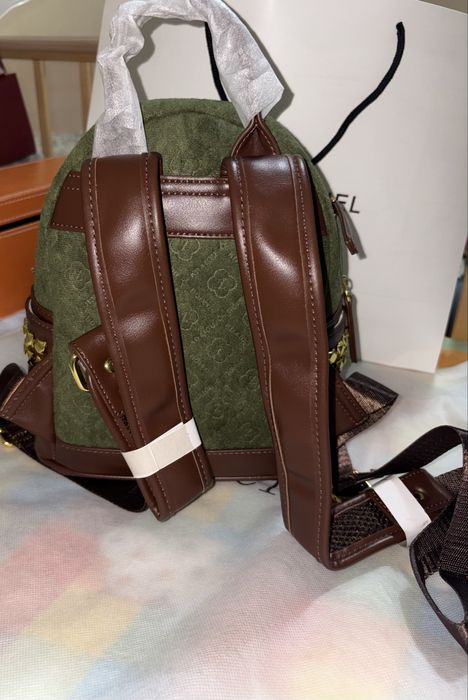 Продам рюкзак и кеды